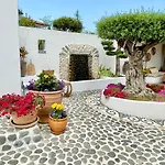 アパートホテル Casa De Oro Alma 4*